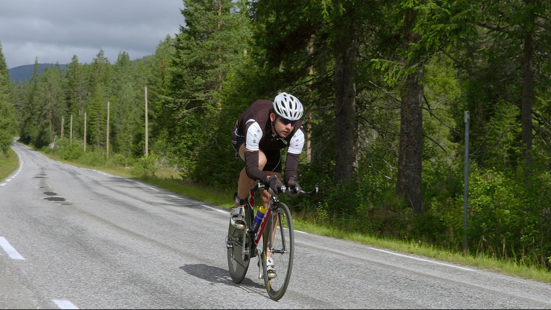 曼联中场组织能力被对手教练盛赞，曼联效力过的中场