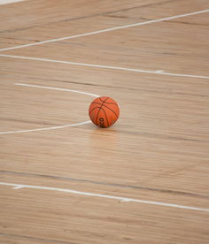 中国篮球与体育产业的结合模式，我国篮球产业发展现状